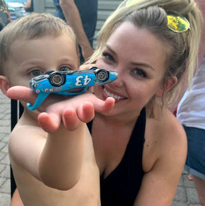 Meet your Posher, Cynthia